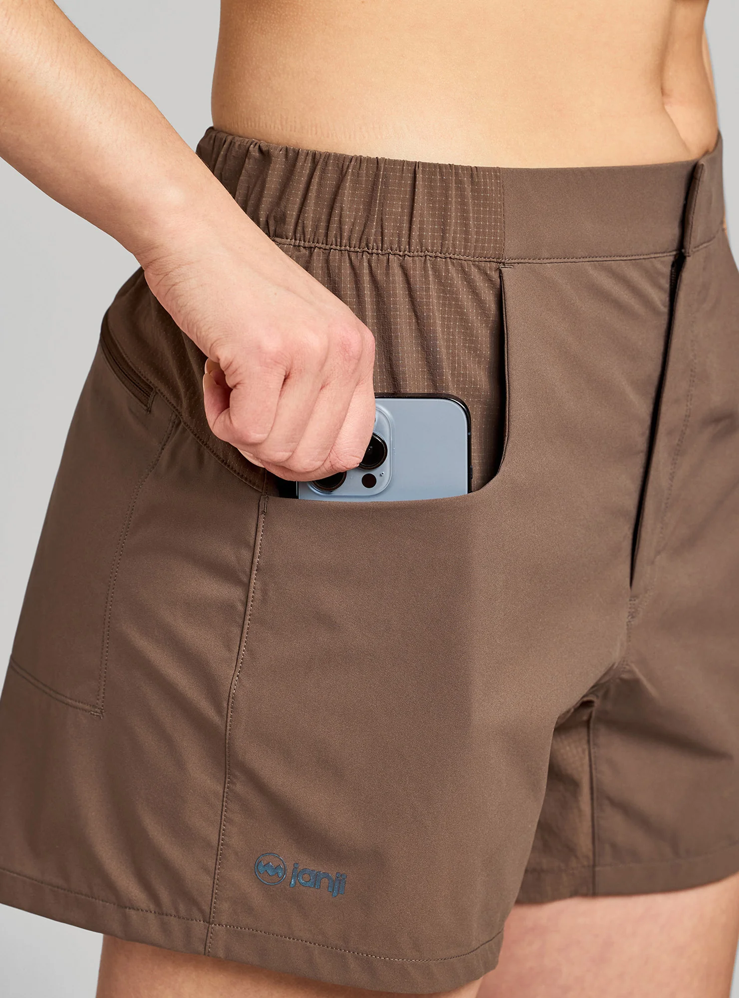 W's 4" Trekker Short - Image 8