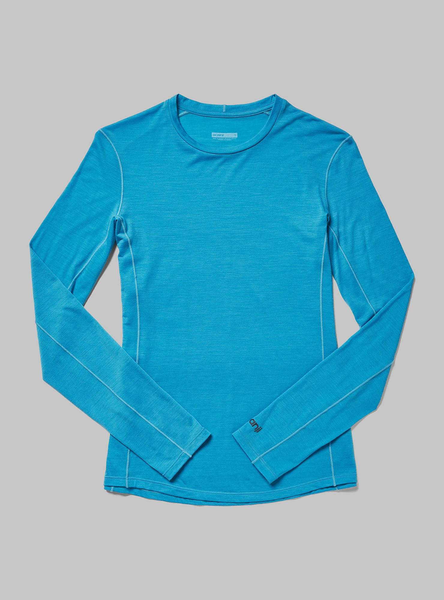 W's Repeat Merino Long Sleeve - Image 12